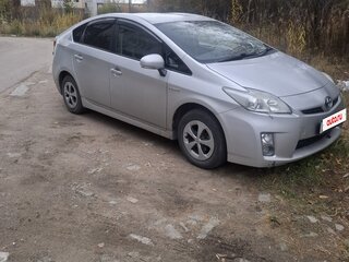 2010 Toyota Prius III (XW30), серый, 820000 рублей, вид 1