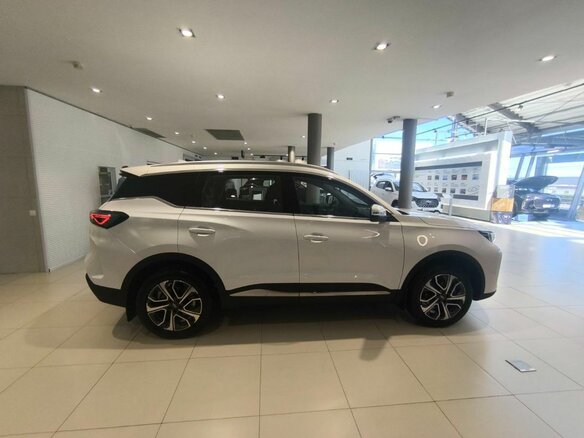 2025 Chery Tiggo 7L I, белый, 2735000 рублей - вид 4