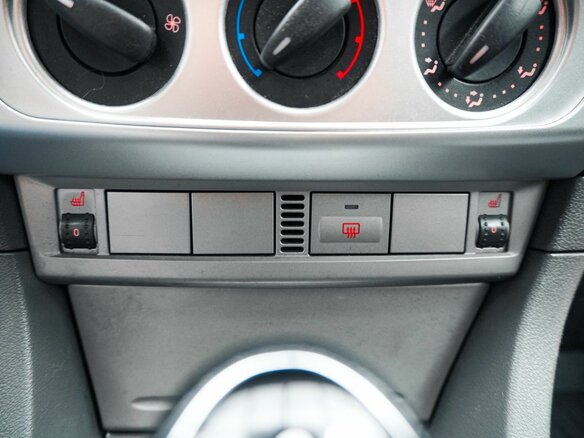 2009 Ford Focus II Рестайлинг, серебристый, 589000 рублей - вид 15