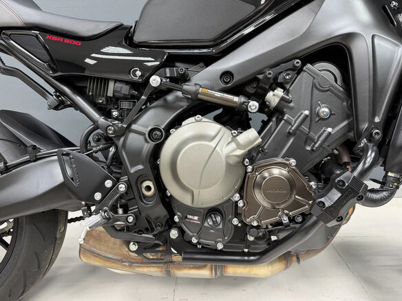 2023 Yamaha XSR900, чёрный, 1140000 рублей - вид 6