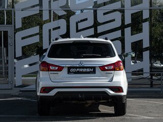 2019 Mitsubishi ASX I Рестайлинг 2, белый, 2220000 рублей, вид 4