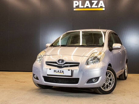 Toyota Vitz II (XP90)