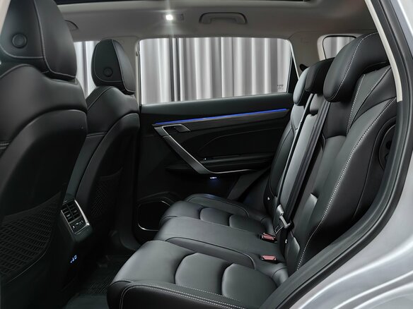 2023 Geely Atlas Pro, серый, 1945000 рублей - вид 10