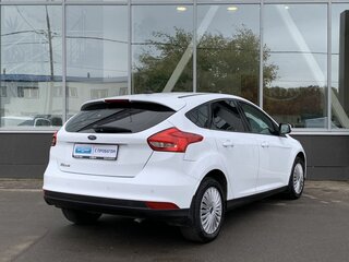 2018 Ford Focus III Рестайлинг, белый, 999000 рублей, вид 4