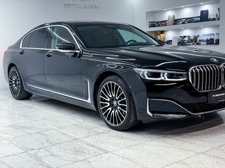 2020 BMW 7 серии Long 740Li xDrive VI (G11/G12) Рестайлинг, чёрный, 6300000 рублей, вид 3