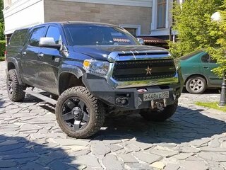 2014 Toyota Tundra CrewMax II Рестайлинг, чёрный, 5500000 рублей, вид 3