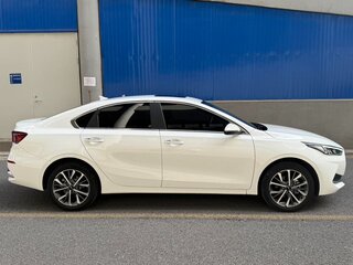 2022 Kia K3 II (China Market) Рестайлинг, белый, 1130000 рублей, вид 4
