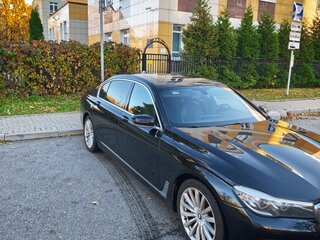 2017 BMW 7 серии Long 725Ld VI (G11/G12), чёрный, 2820000 рублей, вид 3