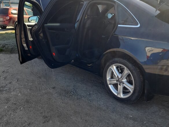 2010 Audi A4 IV (B8), синий, 1150000 рублей - вид 4