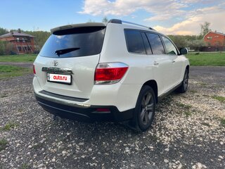 2011 Toyota Highlander II (XU40) Рестайлинг, белый, 1800000 рублей, вид 5