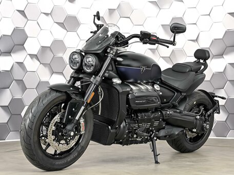 2025 Triumph Rocket 3, синий, 2999000 рублей, вид 2