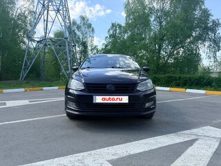 2018 Volkswagen Polo V Рестайлинг, чёрный, 1000000 рублей, вид 2