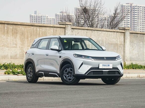 2026 BYD Yuan Up 45.12 kWh, белый, 2160000 рублей - вид 2
