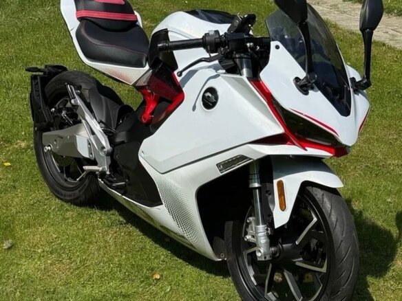 2005 QJMotor RX5000D, белый, 330000 рублей - вид 2