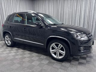 2016 Volkswagen Tiguan I Рестайлинг, чёрный, 1590000 рублей, вид 2