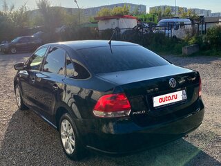 2013 Volkswagen Polo V, чёрный, 595000 рублей, вид 4