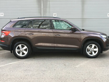 2019 Skoda Kodiaq I, коричневый, 1949000 рублей, вид 4