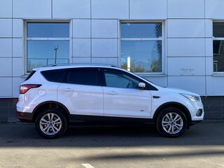 2018 Ford Kuga II Рестайлинг, белый, 2039000 рублей, вид 4
