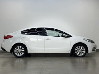 2013 Kia Cerato III, белый, 1090000 рублей, вид 4