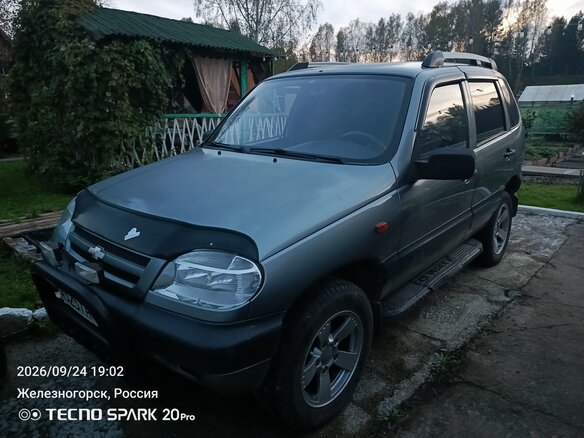 2006 Chevrolet Niva I, серый, 390000 рублей