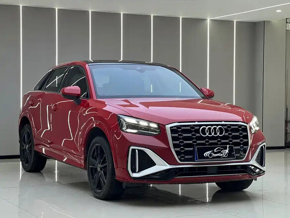 2022 Audi Q2 35 TFSI I Рестайлинг, красный - вид 2