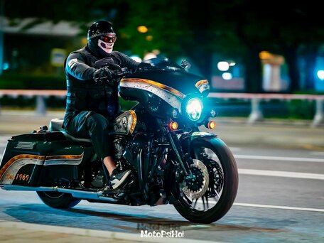 2010 Harley-Davidson CVO, чёрный, 1400000 рублей, вид 4