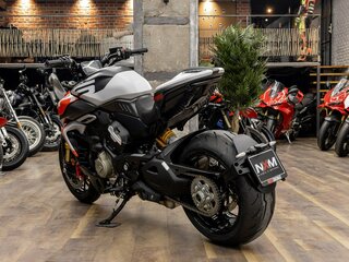 2026 Ducati Diavel V4, белый, 4290000 рублей, вид 5