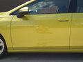 2020 Volkswagen Golf VIII, жёлтый, 2280000 рублей - вид 10