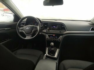 2016 Hyundai Elantra VI (AD), белый, 720000 рублей, вид 5