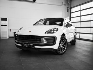 2026 Porsche Macan I Рестайлинг 2, белый, 9990000 рублей, вид 1