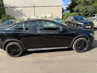2015 Volvo S60 Cross Country, чёрный, 2100000 рублей, вид 4
