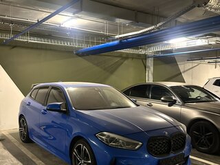 2021 BMW 1 серии 118d III (F40), синий, 3200000 рублей, вид 1