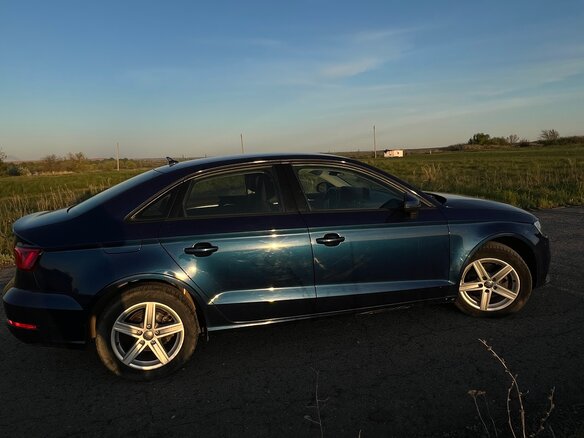 2014 Audi A3 III (8V), синий, 1100000 рублей - вид 5