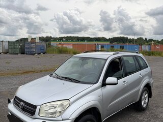2004 Toyota RAV4 II (XA20) Рестайлинг, серебристый, 620000 рублей, вид 4