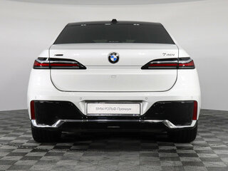 2025 BMW 7 серии 740i xDrive VII (G70), белый, 17150000 рублей, вид 3