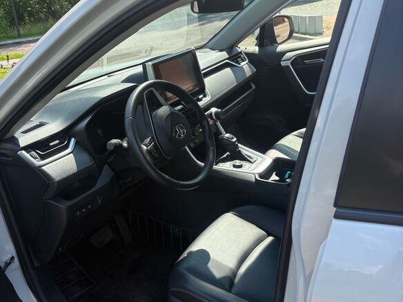 2020 Toyota RAV4 V (XA50), белый, 4400000 рублей - вид 8