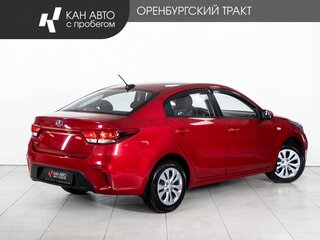 2019 Kia Rio IV, красный, 1665000 рублей, вид 3