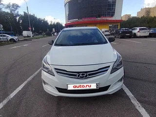 2015 Hyundai Solaris I Рестайлинг, белый, 800000 рублей, вид 1
