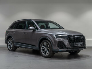 2024 Audi Q7 45 TFSI II (4M) Рестайлинг 2, серый, 9500000 рублей, вид 3