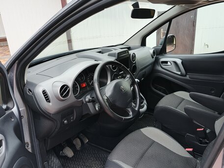 2017 Peugeot Partner II Рестайлинг 2, серый, 1150000 рублей, вид 5