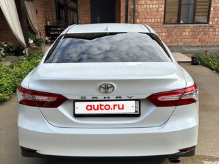 2022 Toyota Camry VIII (XV70) Рестайлинг, белый, 3000030 рублей, вид 2