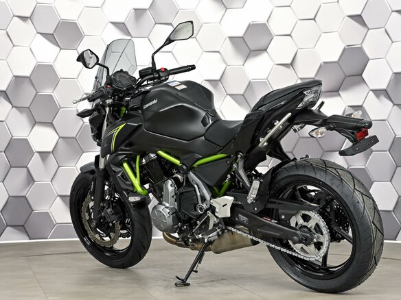 2017 Kawasaki Z 650, чёрный, 727000 рублей - вид 7