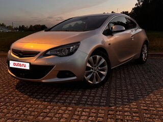 2013 Opel Astra GTC J Рестайлинг, серебристый, 820000 рублей, вид 1