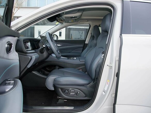2026 BYD Sea Lion 07, серый, 4040000 рублей - вид 14