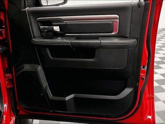2024 Ram 1500 Crew Cab V, красный - вид 11