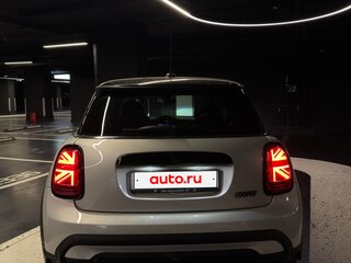 2022 Mini Hatch Cooper III (F55/F56) Рестайлинг 2, серебристый, 2850000 рублей, вид 5