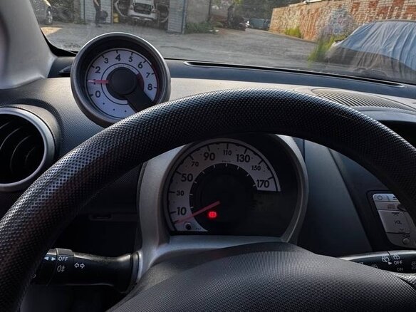 2008 Peugeot 107 I, синий, 385000 рублей - вид 9