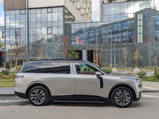 2026 Lynk & Co 900, серебристый, 7670000 рублей, вид 4
