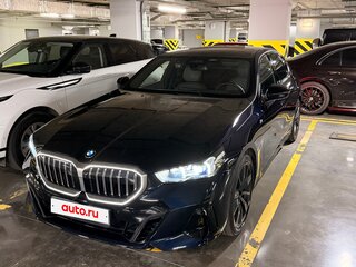 2024 BMW 5 серии 530i xDrive VIII (G60/G61/G68), синий, 7400000 рублей, вид 1