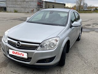 2010 Opel Astra H Рестайлинг, серебристый, 450000 рублей, вид 1